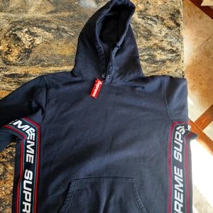 Supreme Black Hoodie rib text size Medium